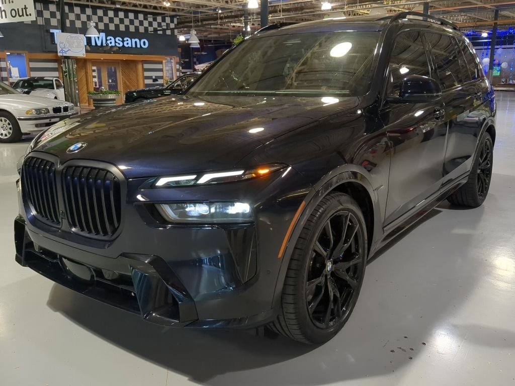 2024 BMW X7 xDrive40i's photo