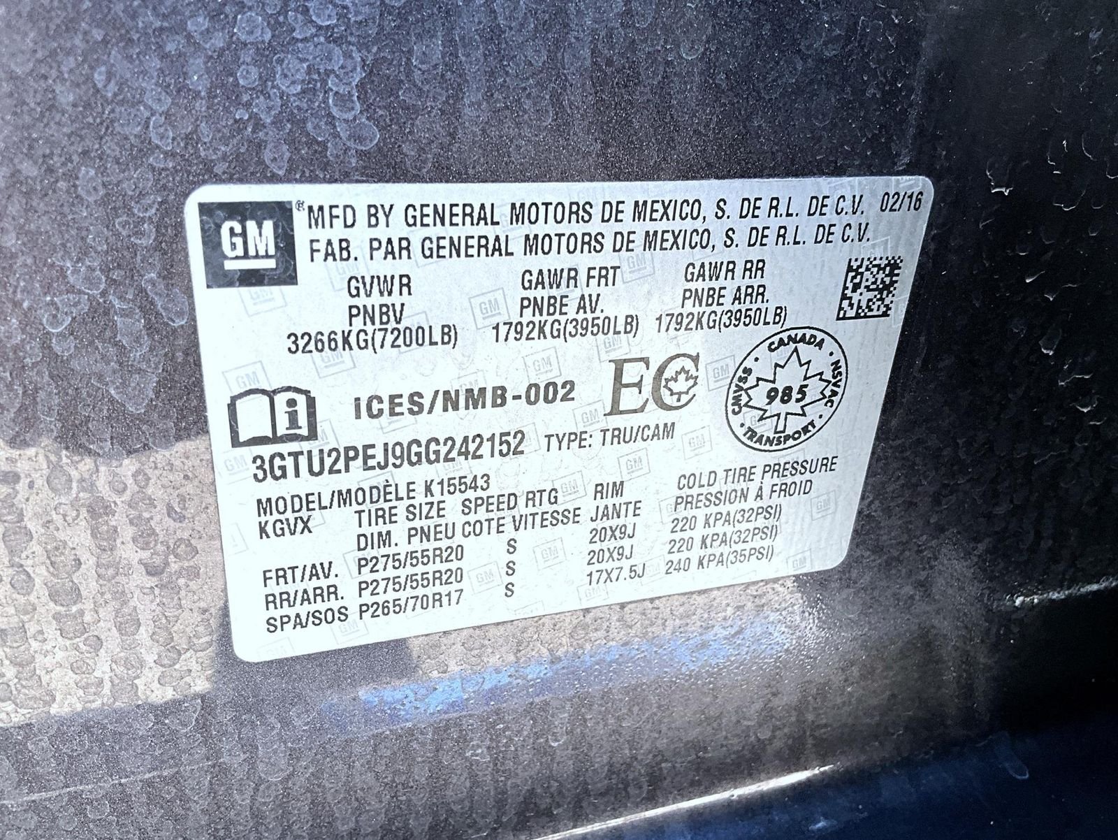 Used 2016 Gray GMC Denali image 28