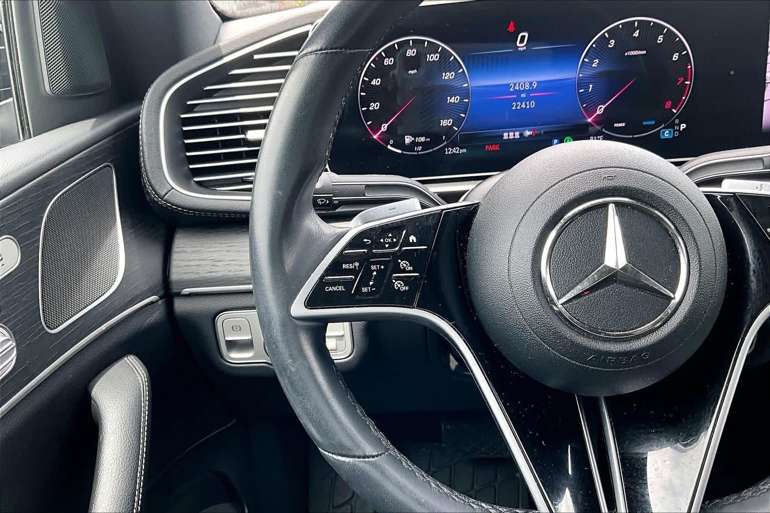 Used 2025 Obsidian Black Metallic Mercedes-Benz GLE 450 image 24