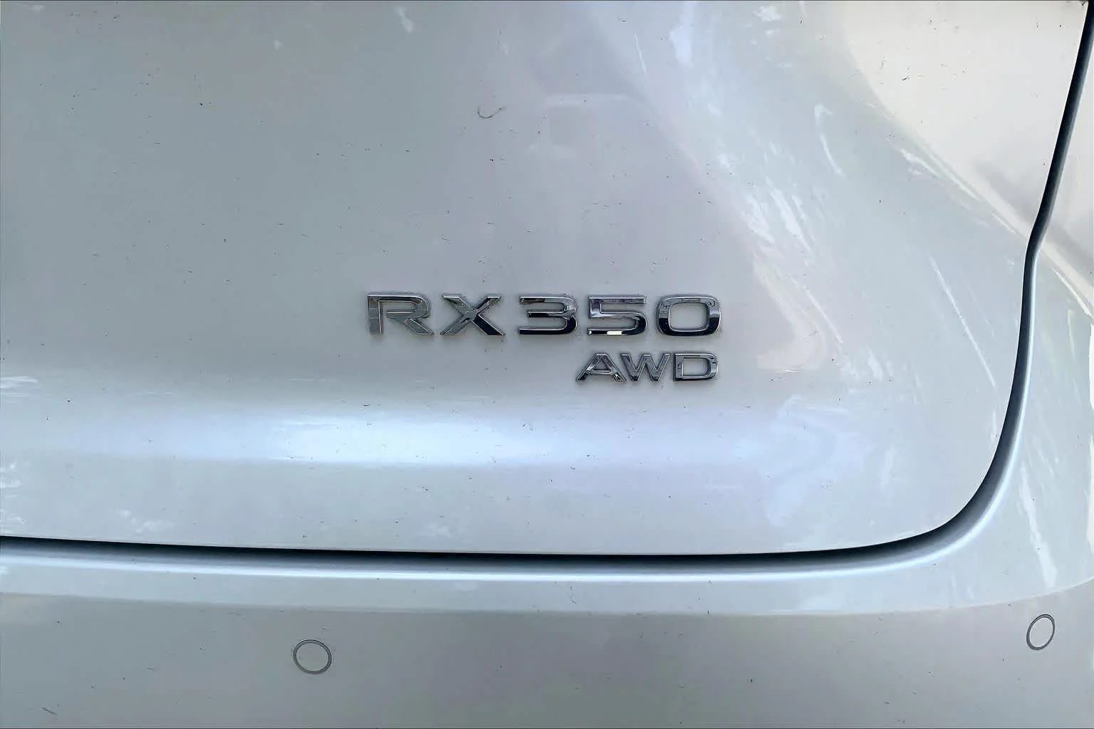 Used 2023 Eminent White Pearl Lexus Premium Plus image 29