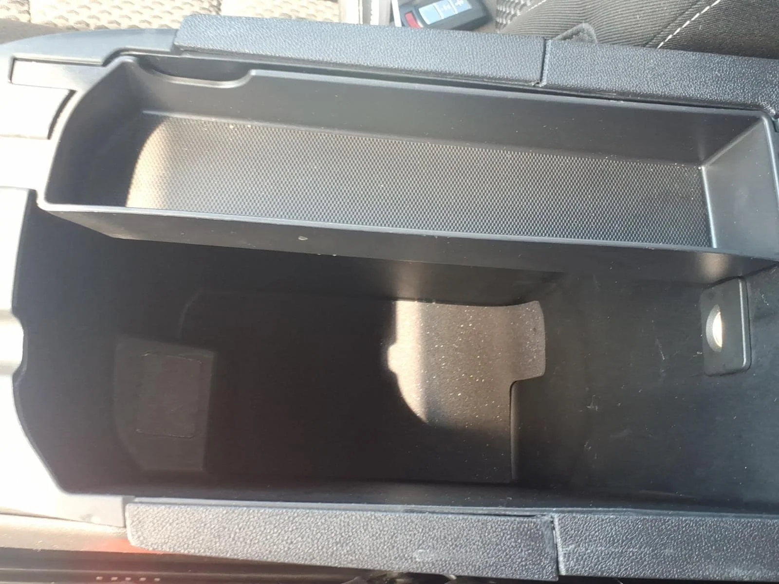 Used 2024 Sterling Metallic GMC SLE image 23