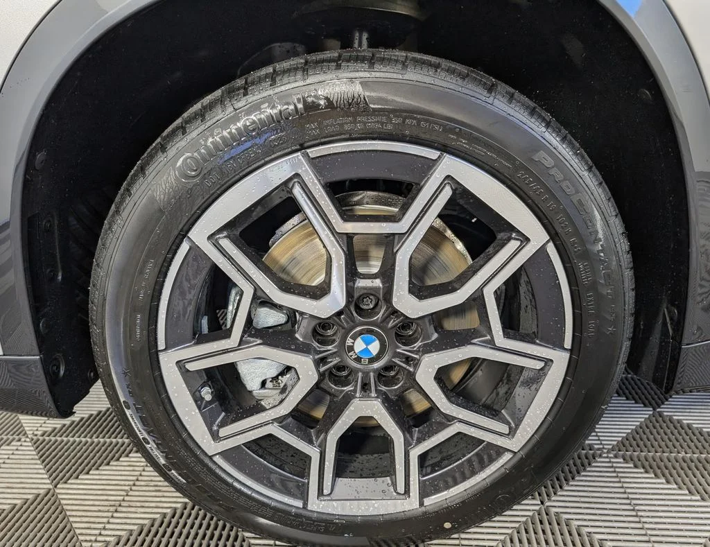 New 2026 Silver BMW xDrive28i image 10