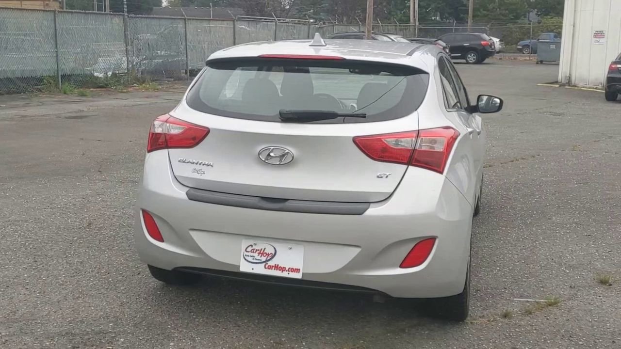 2016 Hyundai Elantra GT photo 2