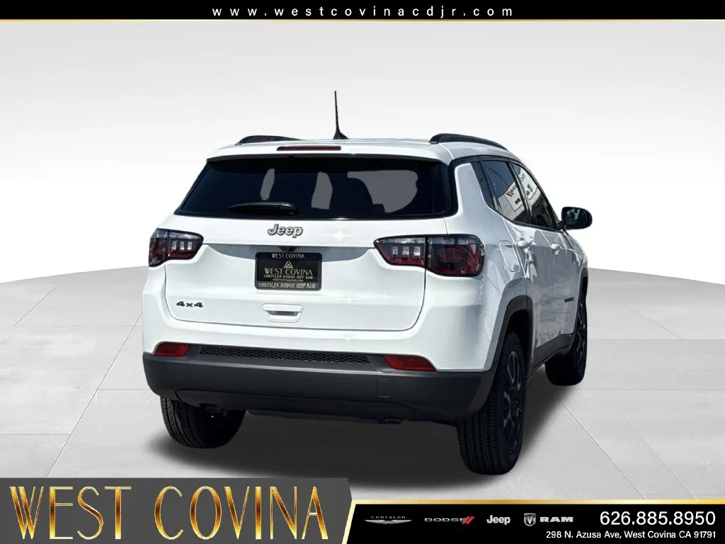 New 2026 Bright White Clear-Coat Exterior Paint Jeep Latitude image 10