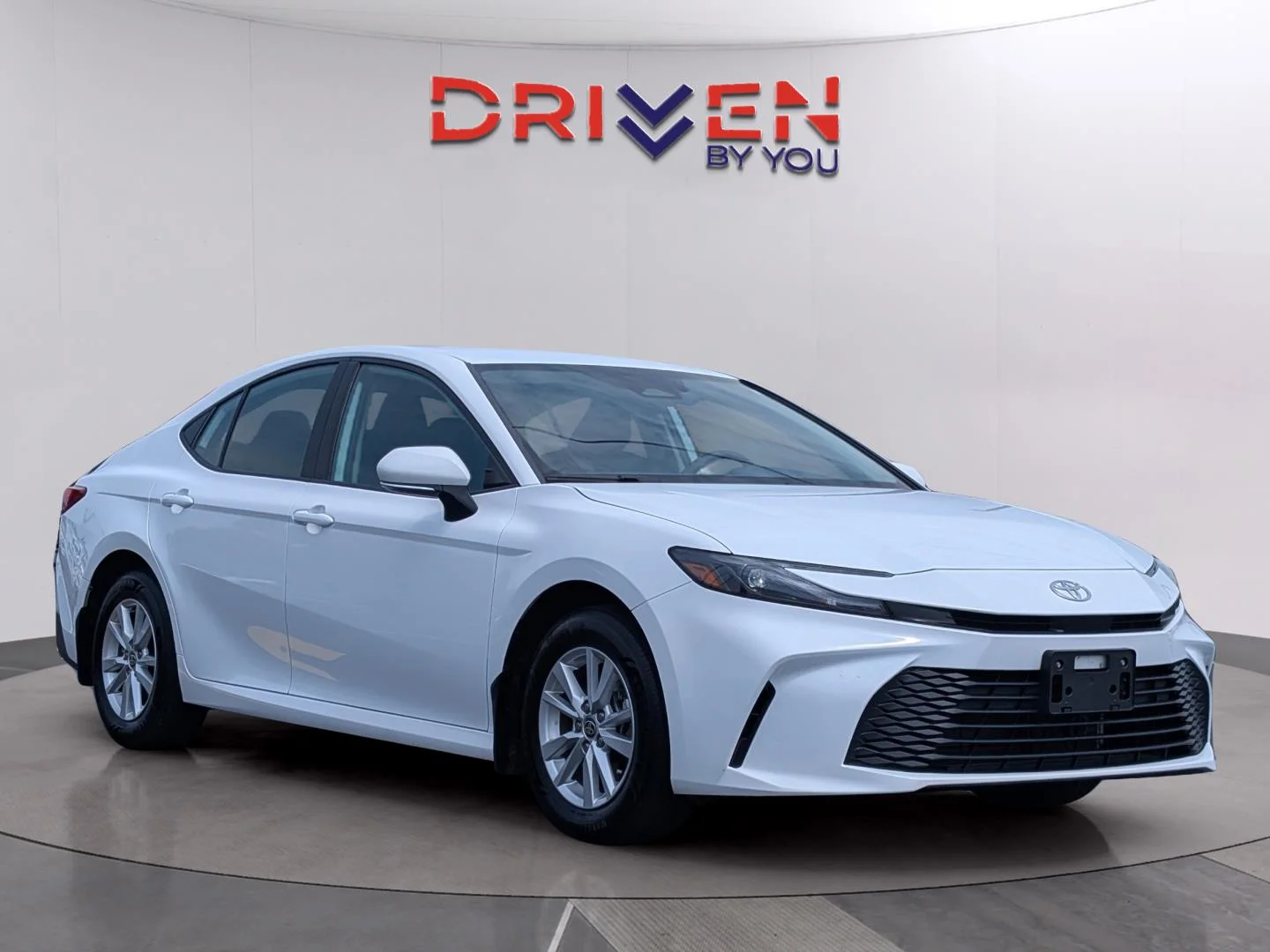 Used 2025 Ice Cap Toyota LE image 7