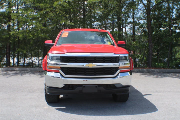 Used 2018 RED HOT Chevrolet LT image 16