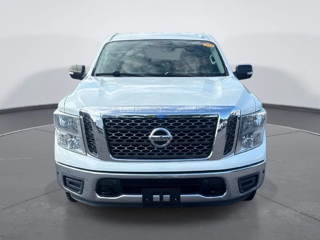 Used 2018 White Nissan SV image 2