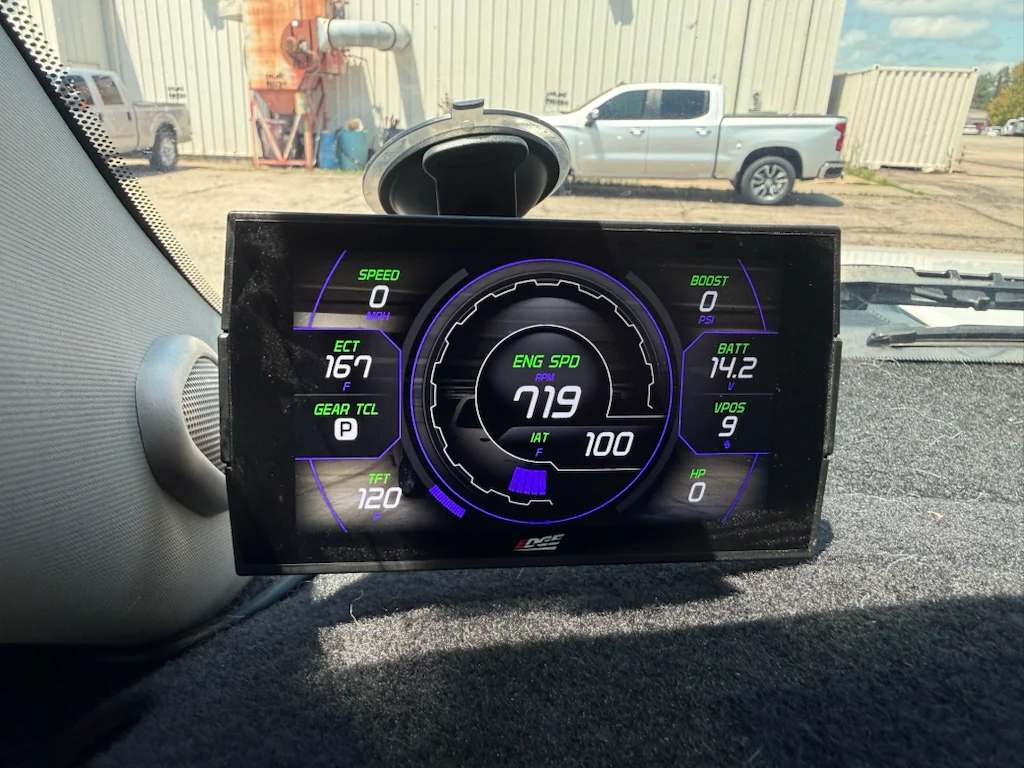 Used 2007 White Chevrolet  image 4