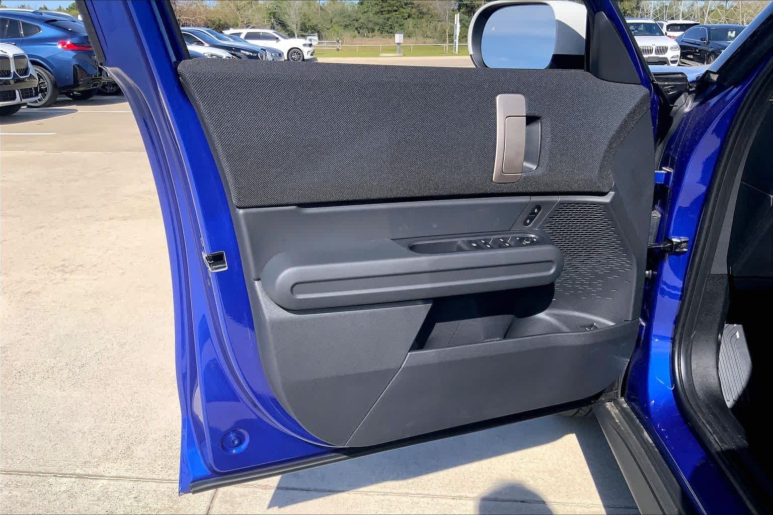 New 2026 Blazing Blue Metallic MINI Signature Plus image 10