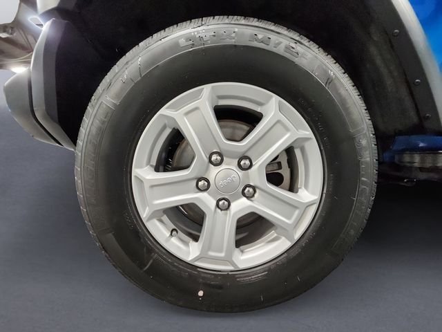 Certified Used 2022 Blue Jeep Unlimited Sport S image 14