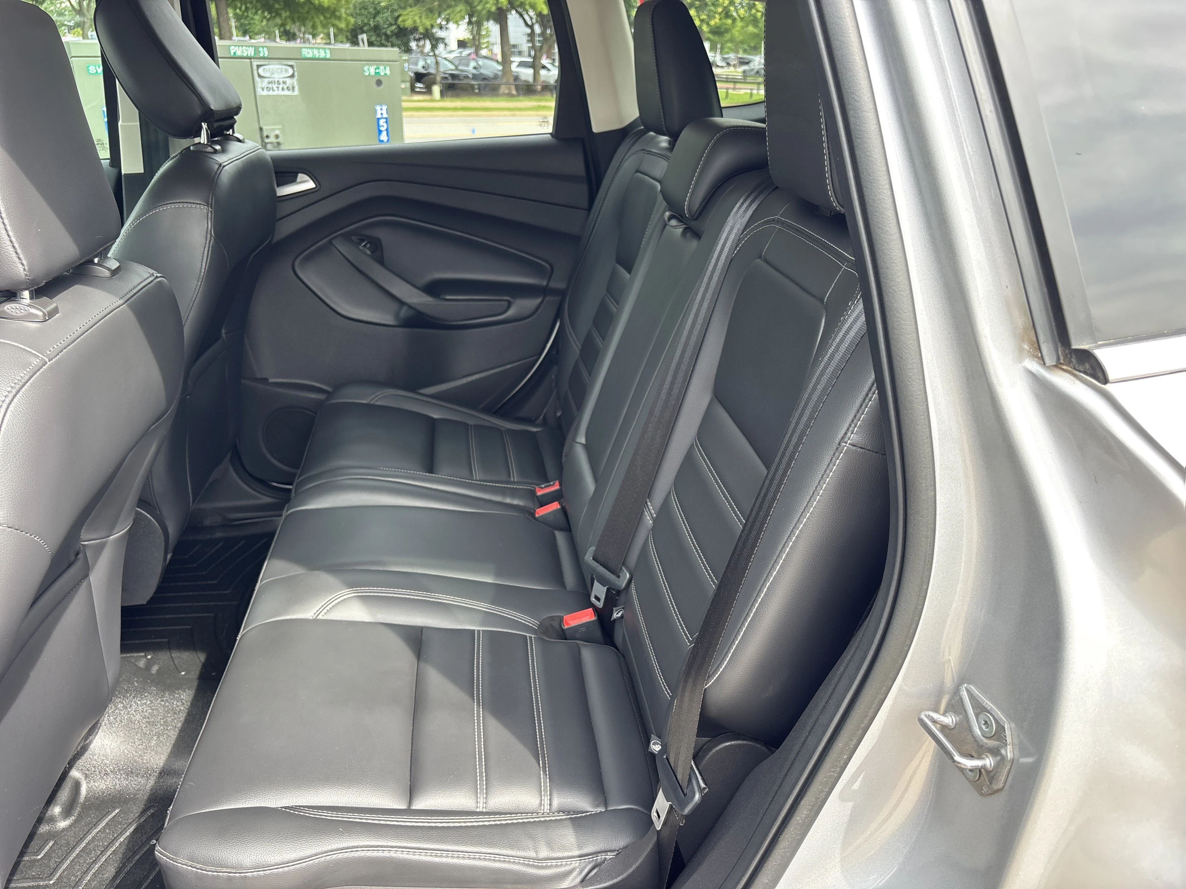 Used 2019 Ingot Silver Metallic Ford SEL image 17