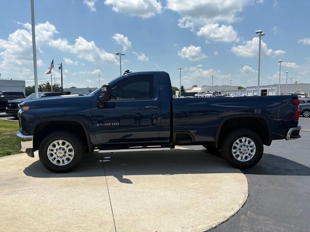 Used 2022 Northsky Blue Metallic Chevrolet LT image 4