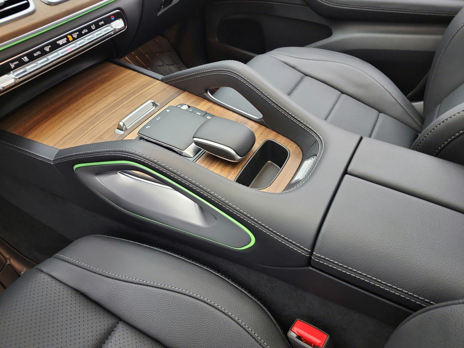 2026 Mercedes-Benz GLE GLE450 - Photo 10