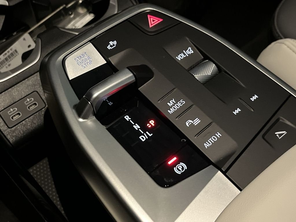 Used 2026  BMW xDrive28i image 20