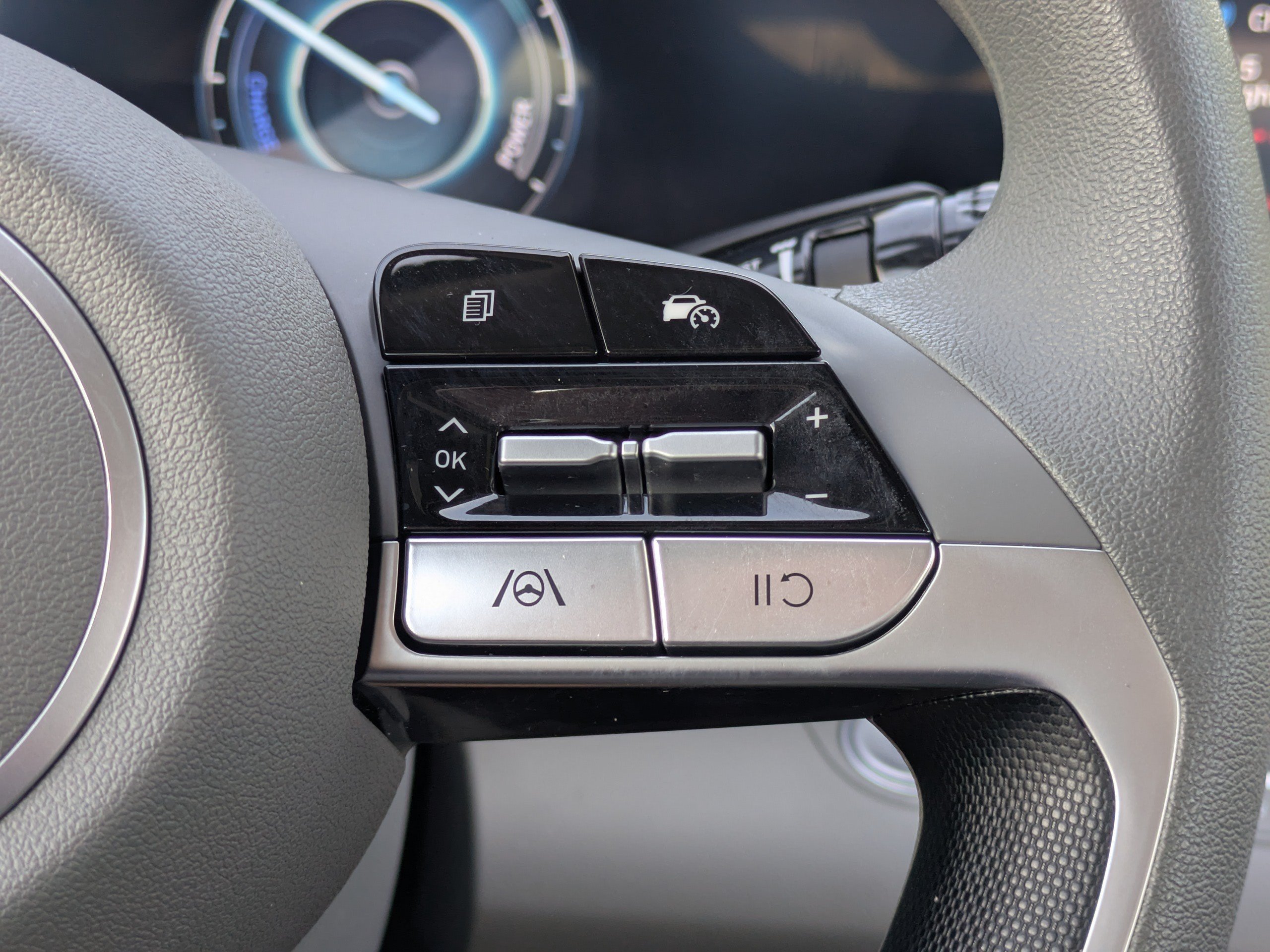 2024 Hyundai Elantra Blue - Photo 23