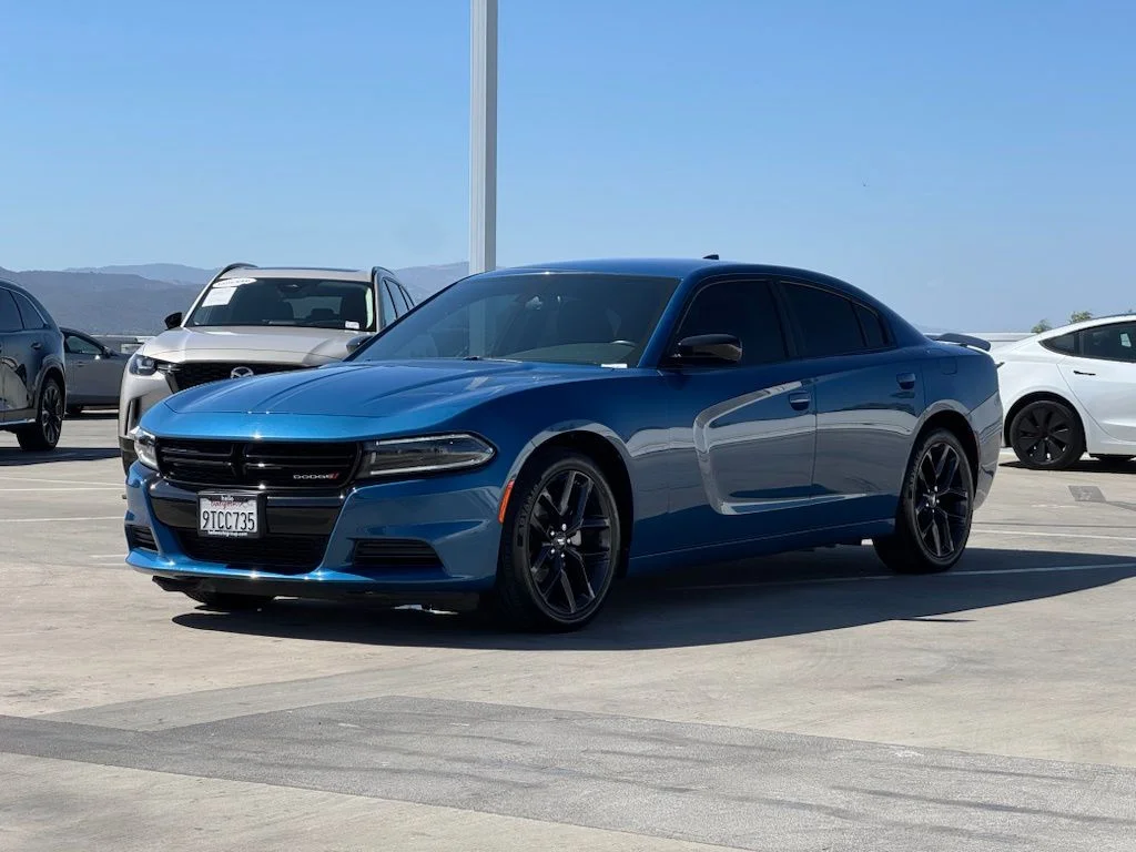 Used 2023 Blue Dodge SXT image 5
