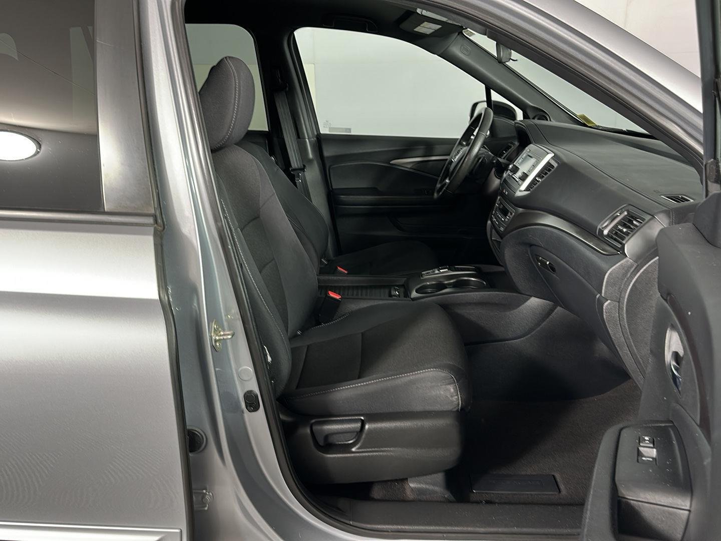 Used 2019 Lunar Silver Metallic Honda Sport image 25
