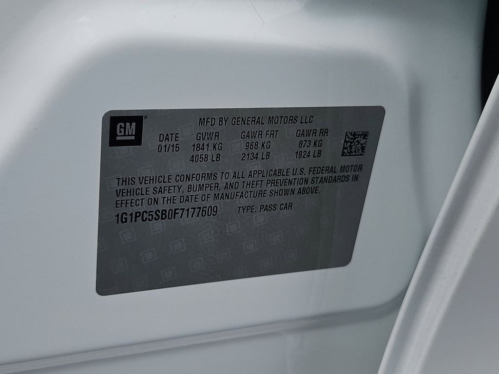 Used 2015 Summit White Chevrolet 1LT image 32