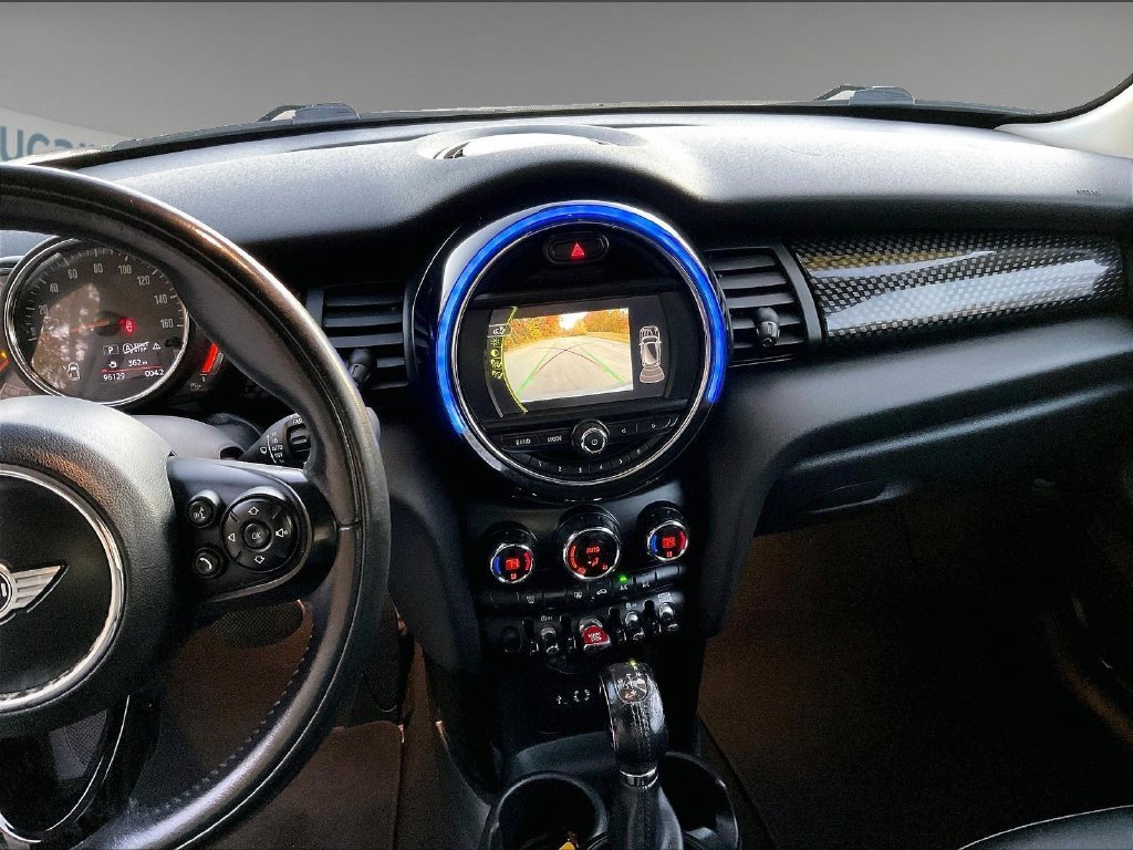 Used 2018 Gray MINI Base image 18