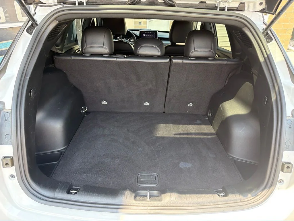 Used 2025 White Jeep Trailhawk image 23