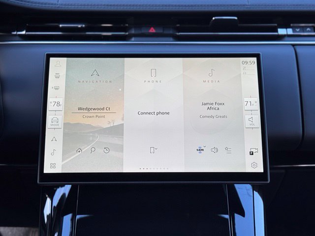 New 2027 Fuji White Land Rover SE image 25