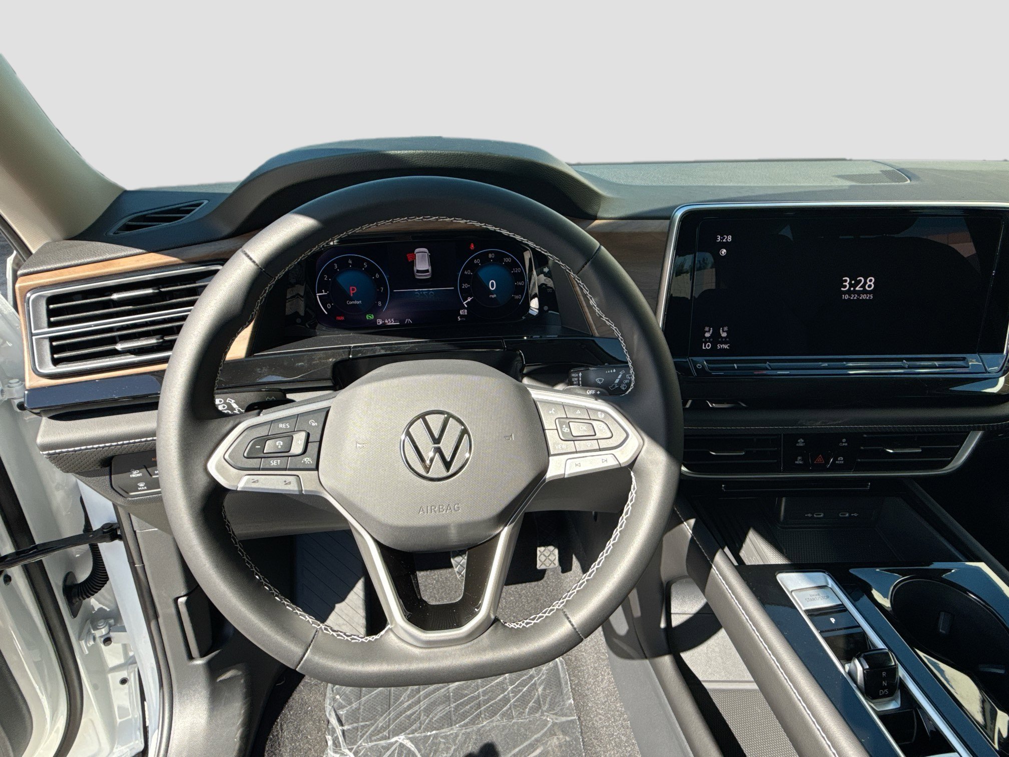 2026 Volkswagen Atlas SE w/Tech - Photo 10