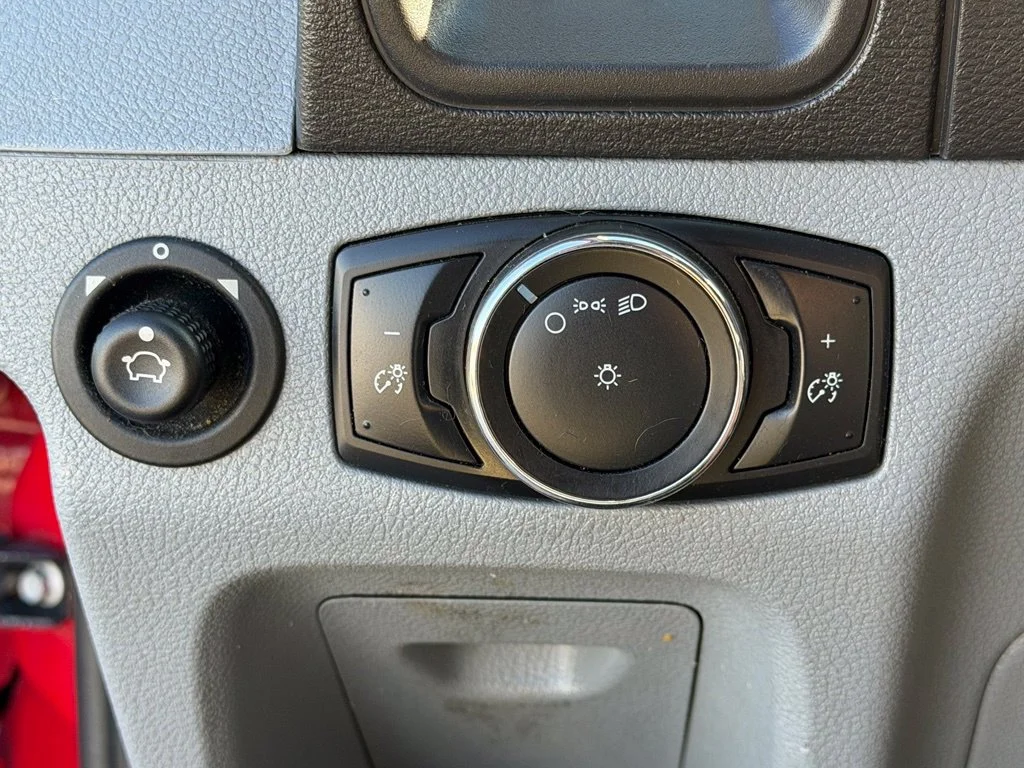Used 2015 Red Ford Base image 15