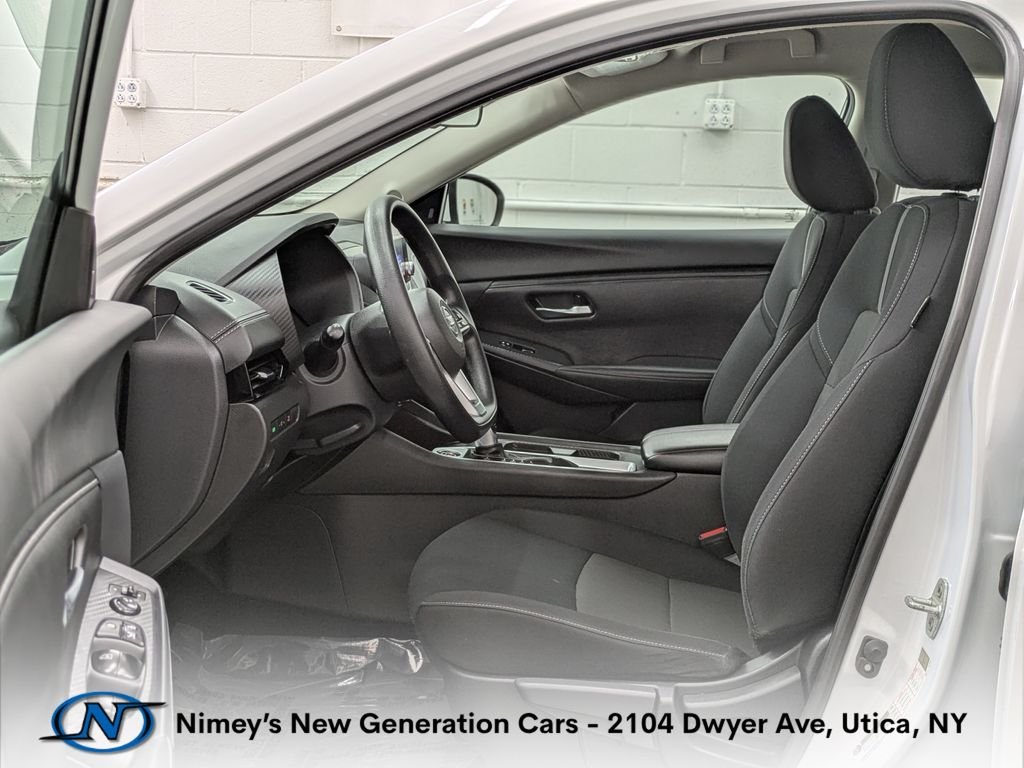Used 2023 White Nissan SV image 3