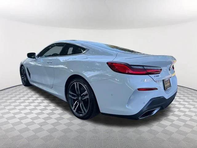 Used 2019 White BMW xDrive image 7