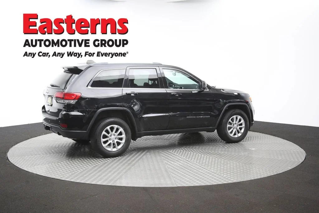Used 2021 Black Jeep Laredo E image 45