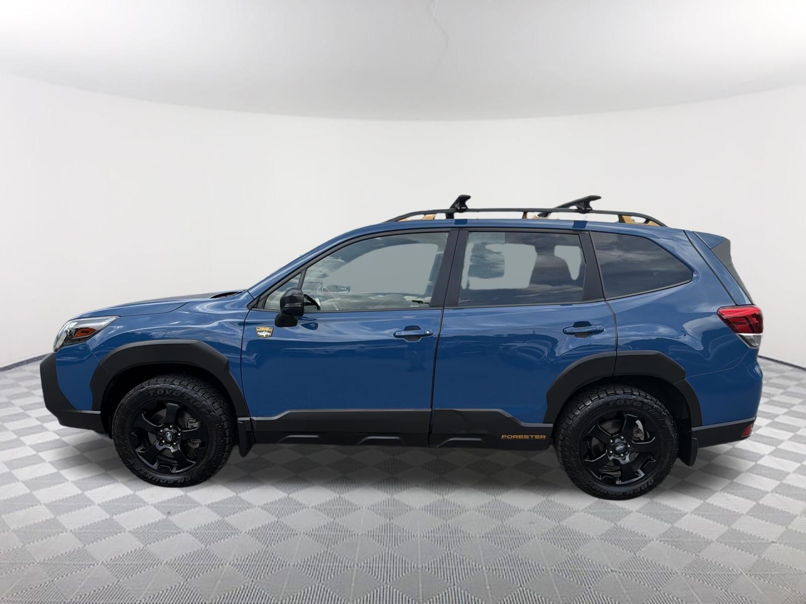 Used 2023 Geyser Blue Subaru Wilderness image 13