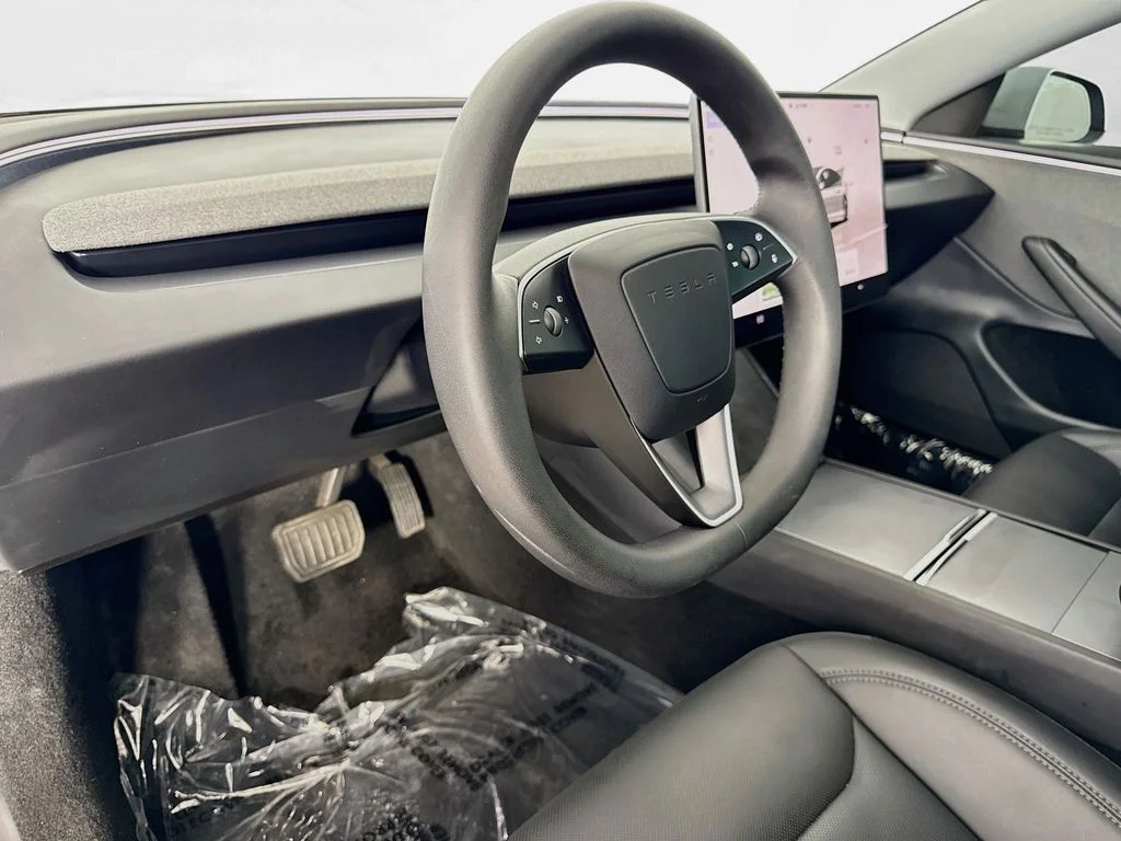 Used 2025 White Tesla Long Range image 9