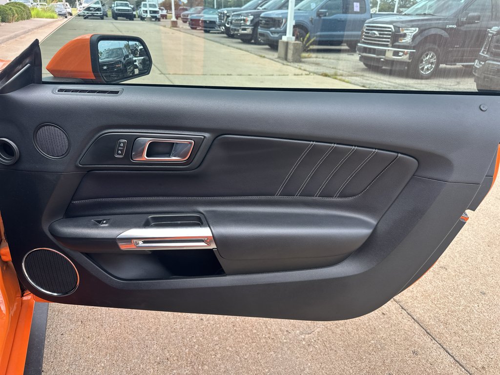 Used 2020 Twister Orange Tri-Coat Ford GT Premium image 30