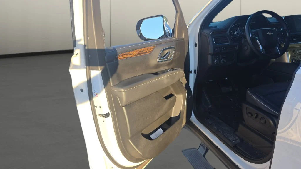 Used 2023 Beige Chevrolet Premier image 18