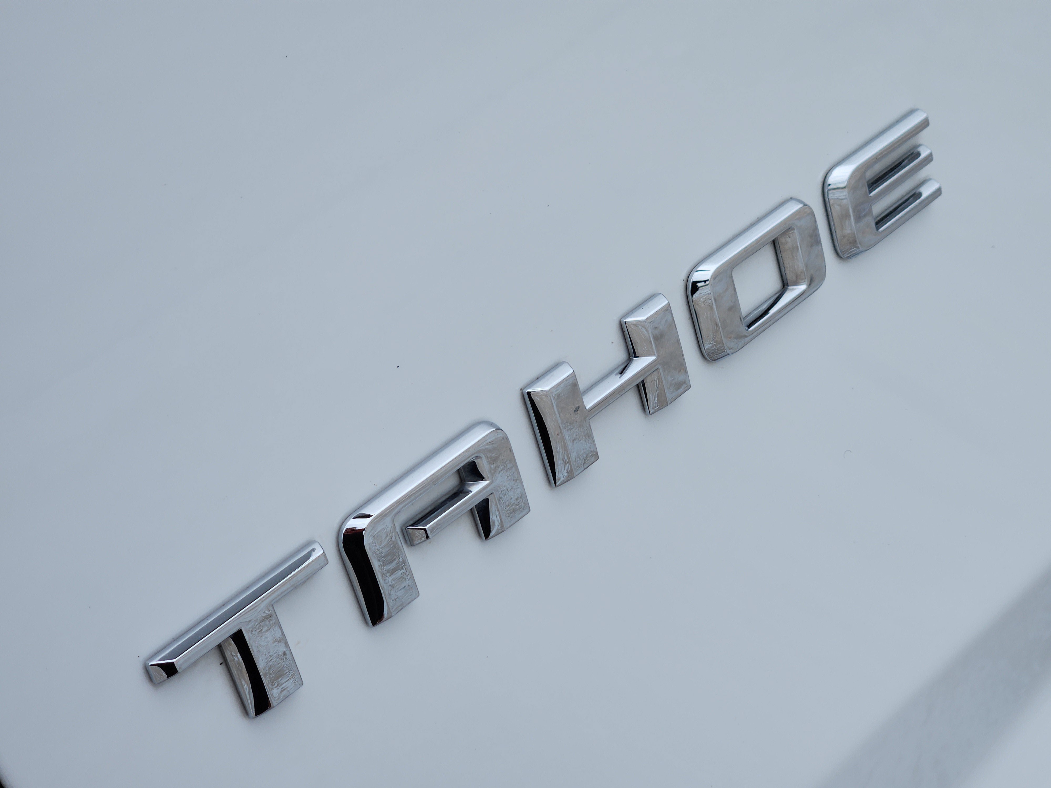 Used 2025 Summit White Chevrolet LT image 12