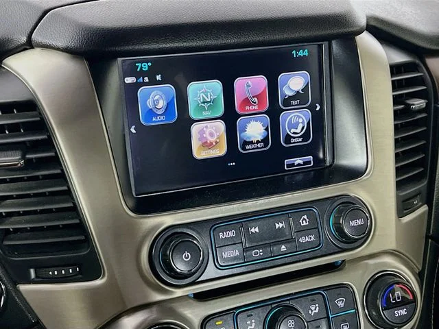 Used 2019 Silver GMC Denali image 17