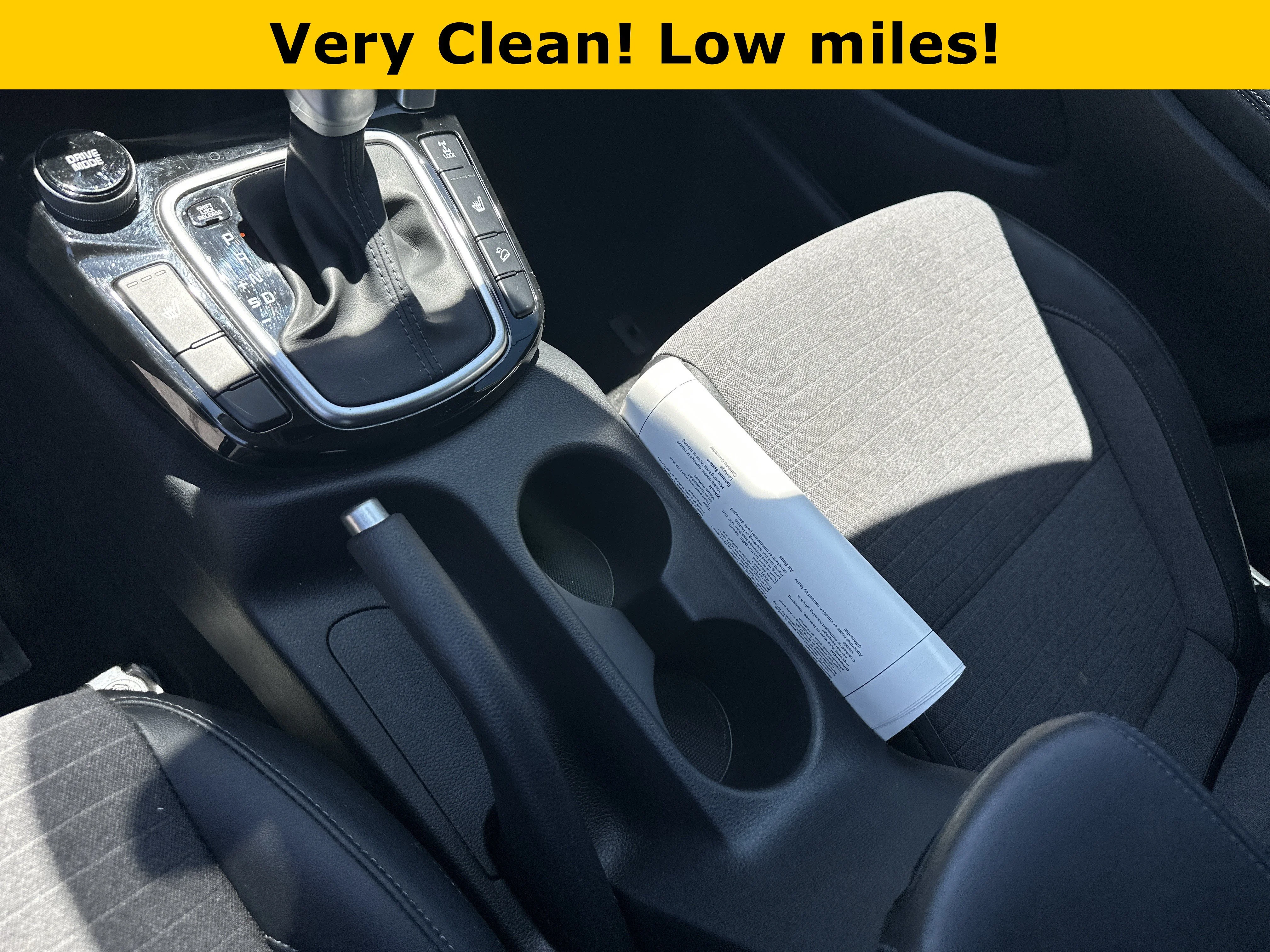 Used 2023 Starbright Yellow/Black Roof Kia Nightfall image 35