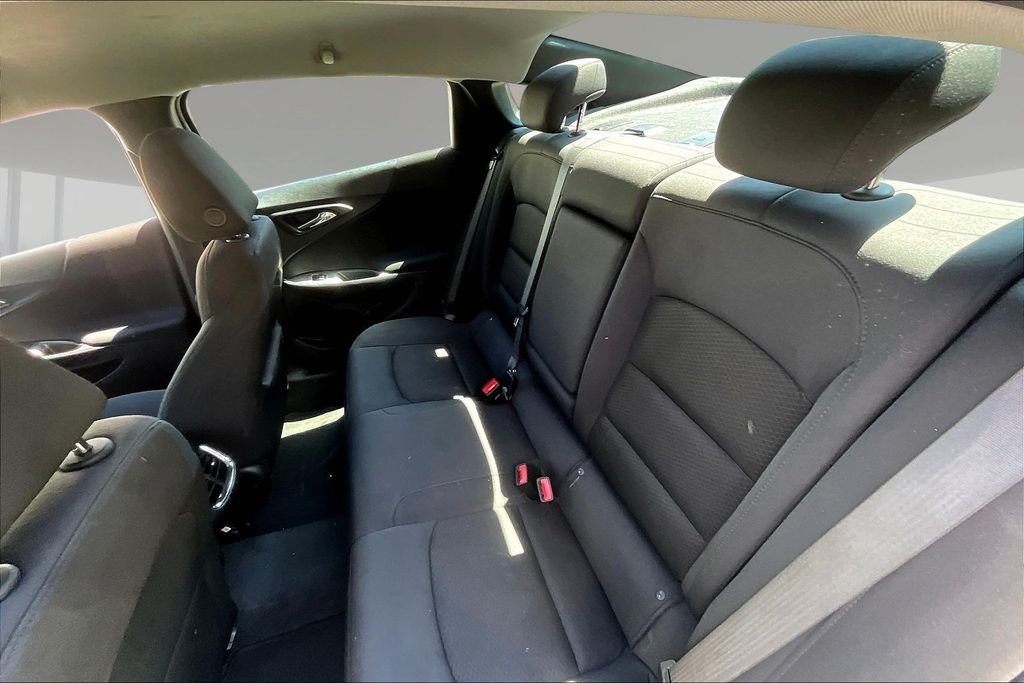 Used 2025 Summit White Chevrolet LT image 20