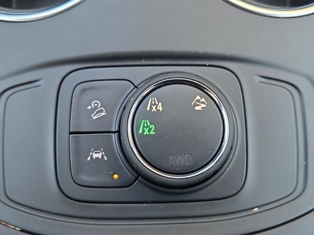 Used 2024 Ebony Twilight Metallic GMC SLE image 9