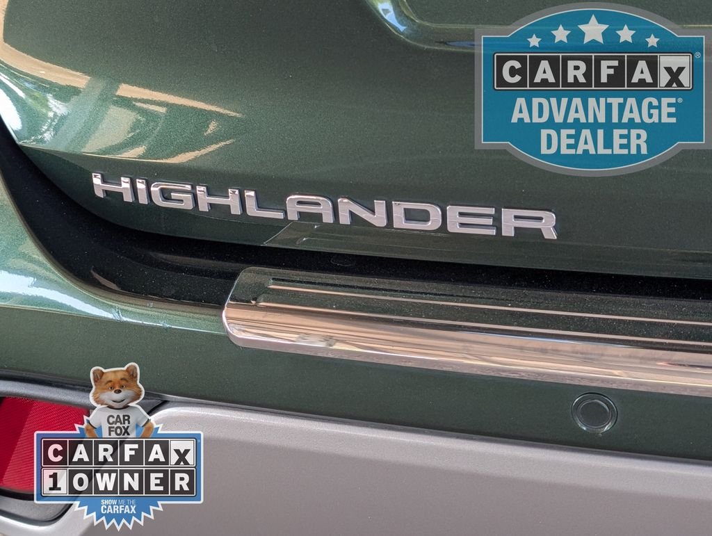 Used 2025 Green Toyota Platinum image 36