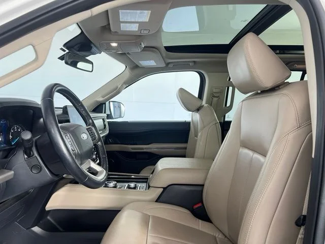 Used 2022 White Ford XLT image 11