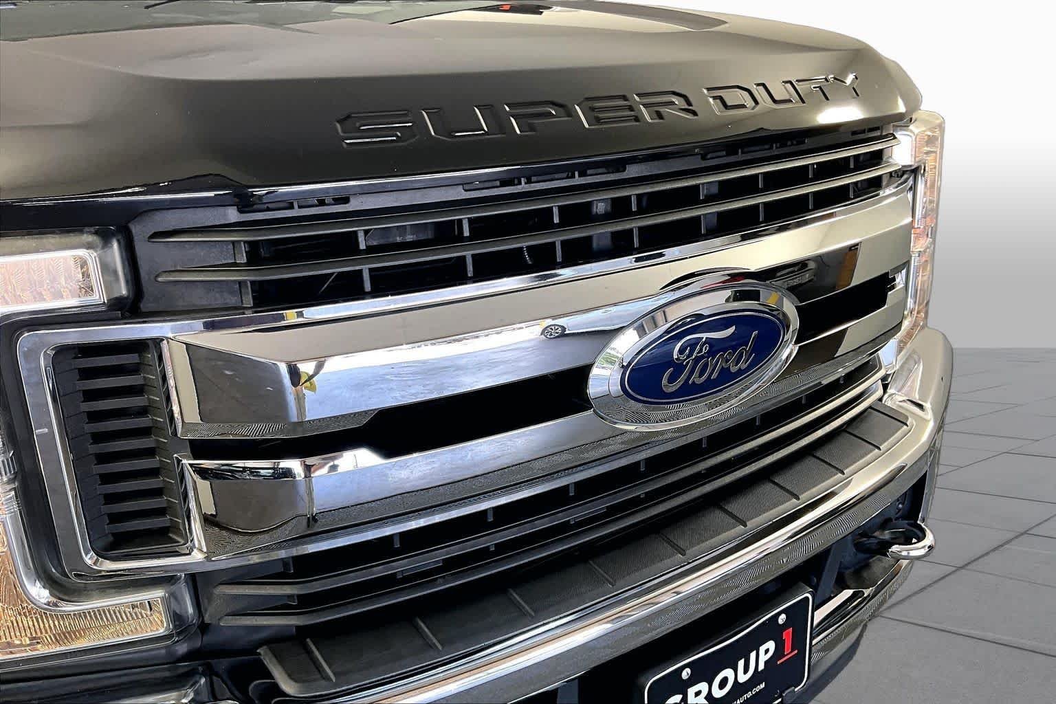 Used 2019 Agate Black Ford XLT image 28