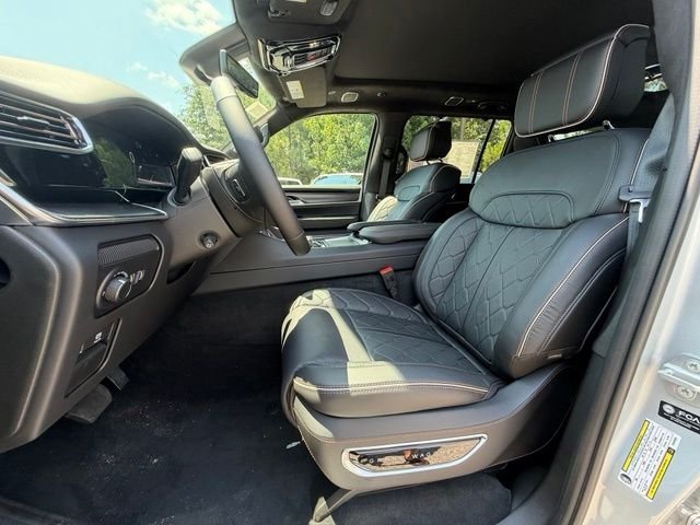 New 2026 Silver Zynith Jeep Grand Wagoneer image 8