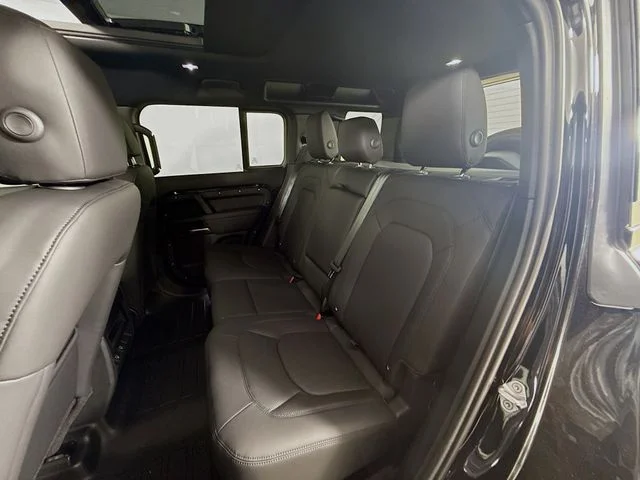 Used 2025 Black Land Rover S image 24