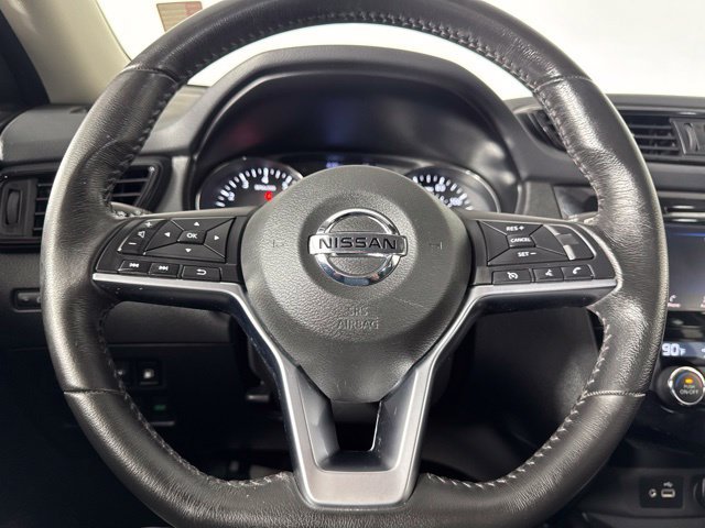 Used 2019 Blue Nissan SV image 18