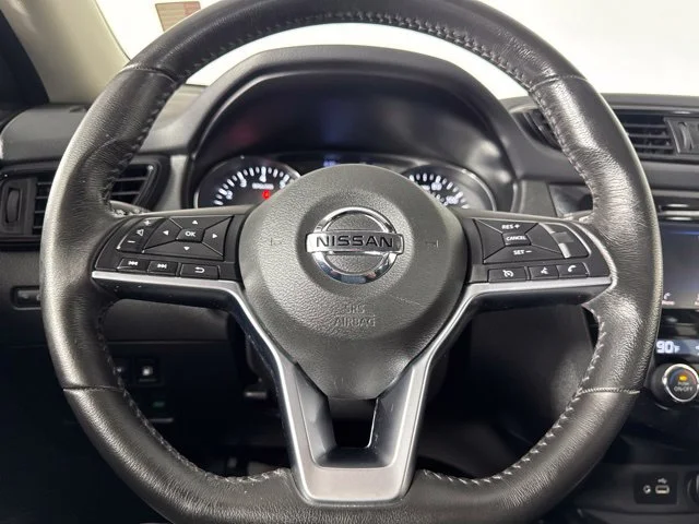 Used 2019 Caspian Blue Metallic Nissan SV image 18