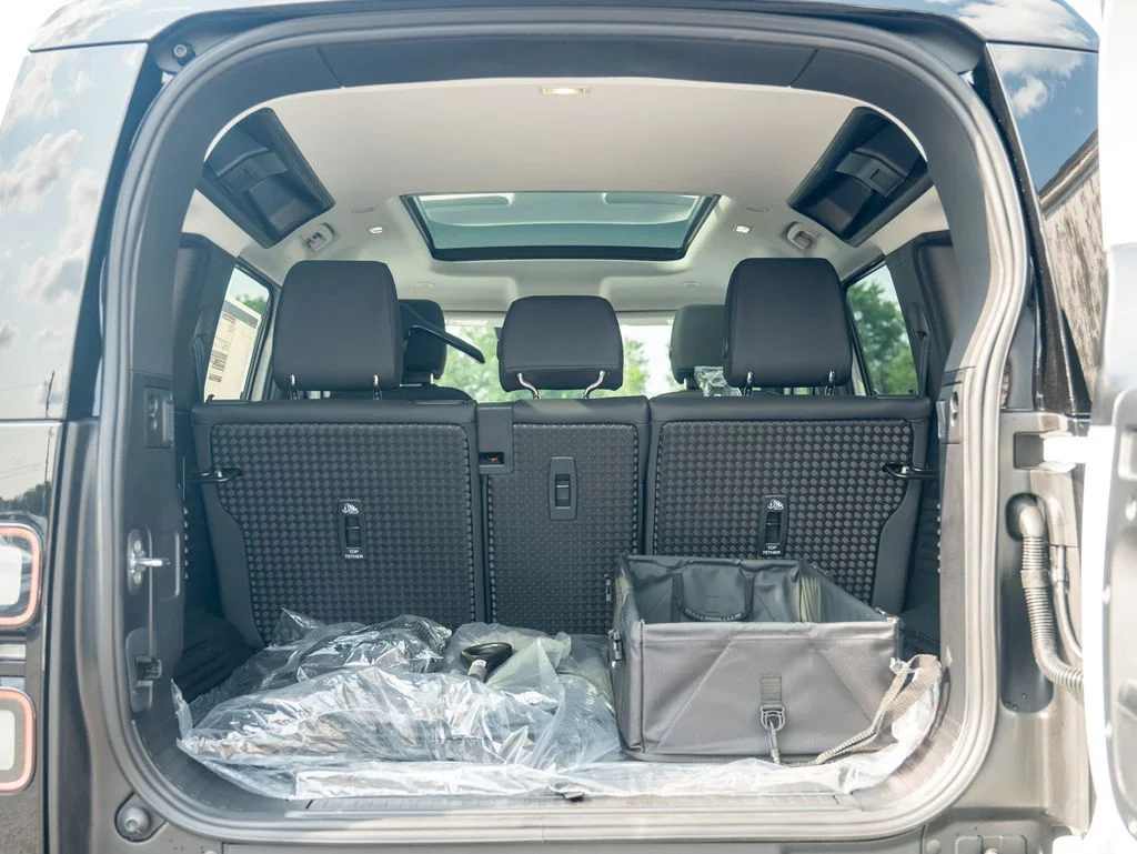 New 2026 White Land Rover S image 25