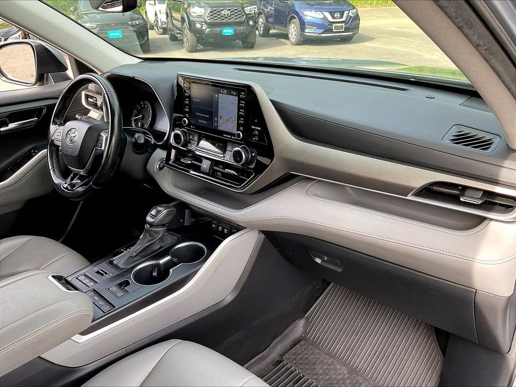 Used 2020 Blue Toyota XLE image 14