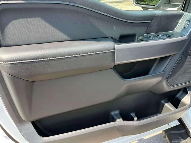 New 2026 Oxford White Ford XLT image 18