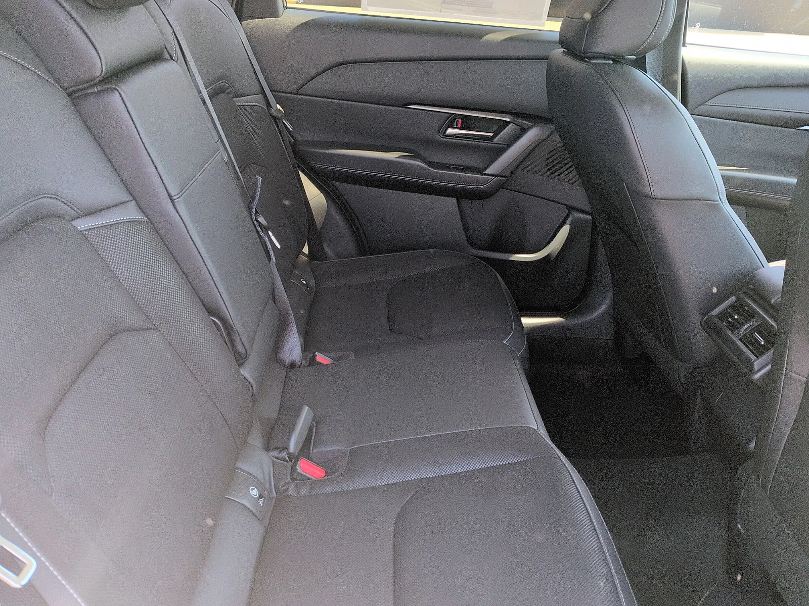 New 2026 Rhodium White Metallic Mazda 2.5 S Preferred image 8
